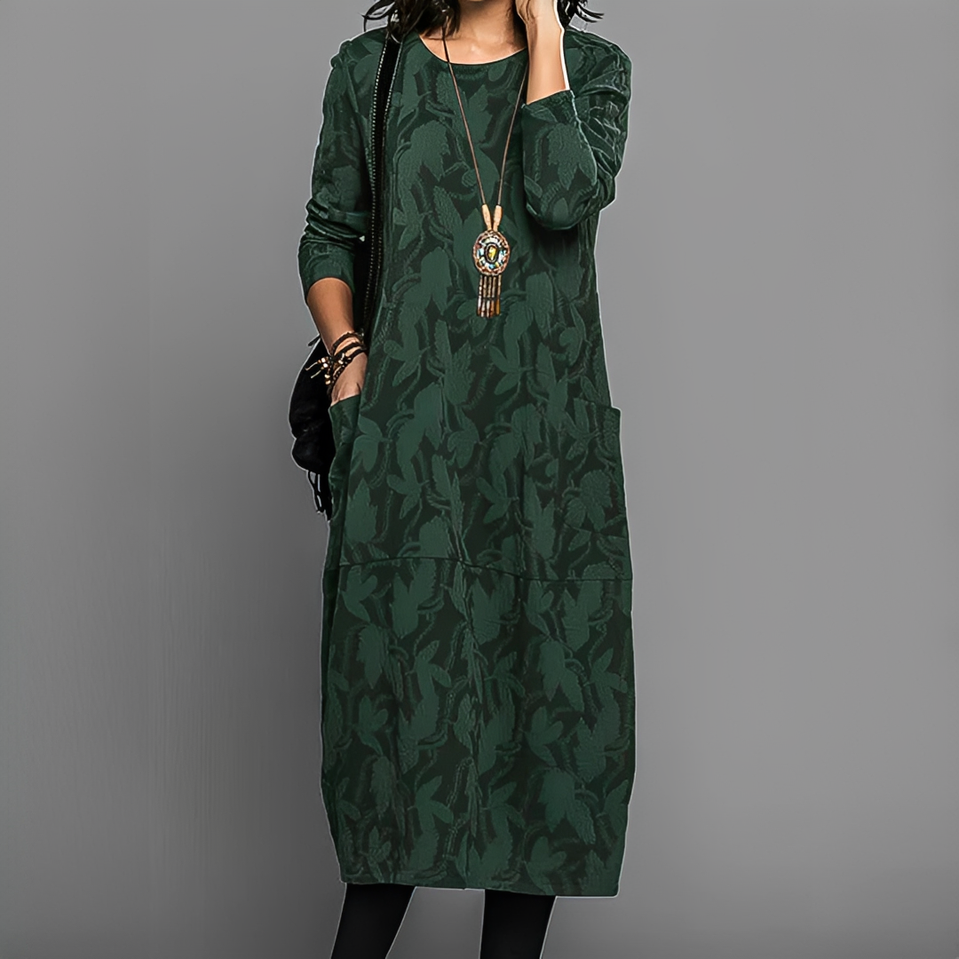 Vestido feminino de verão estampado, estilo moderno e elegante, ideal para dias quentes com conforto e versatilidade.