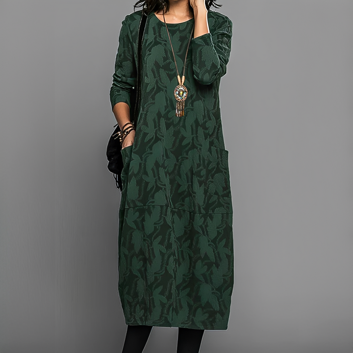 Vestido feminino de verão estampado, estilo moderno e elegante, ideal para dias quentes com conforto e versatilidade.