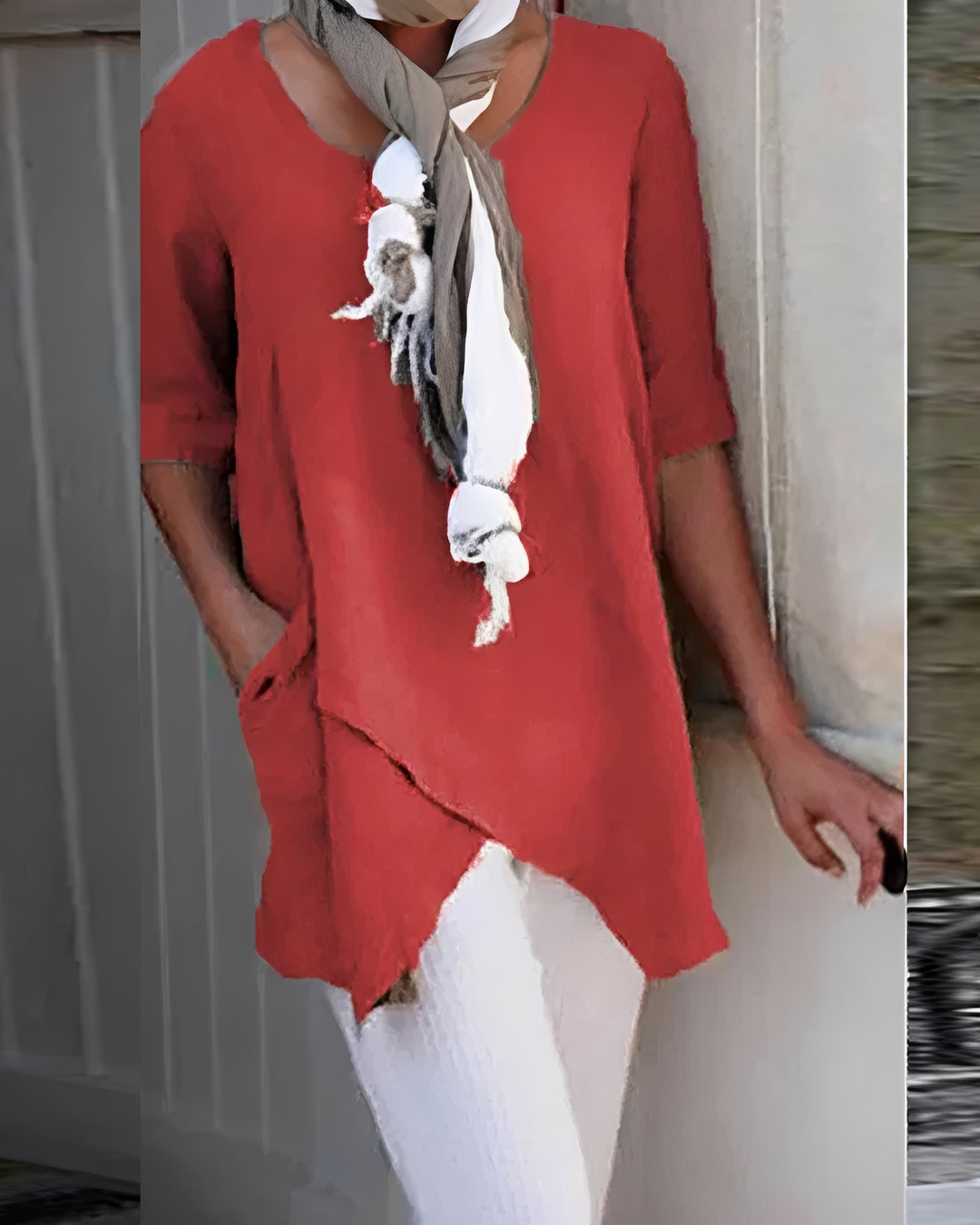 Camiseta feminina de verão com gola redonda, leve e confortável. Essencial para moda casual elegante primavera verão.