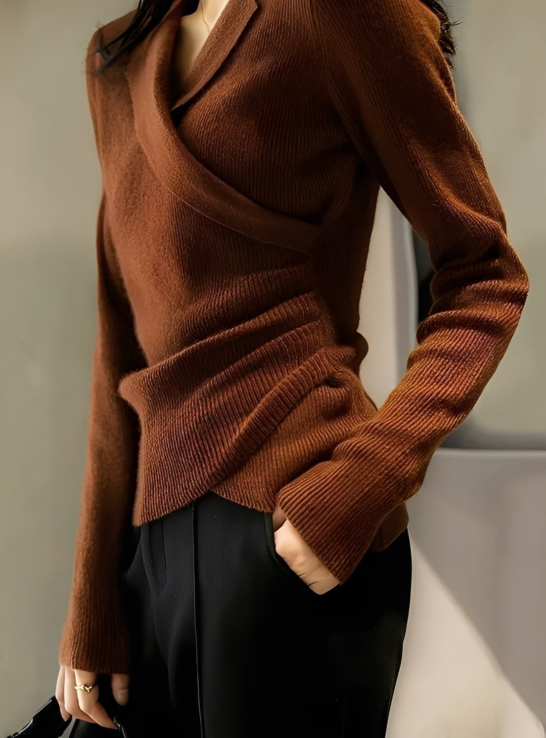 Camisola feminina Kaelee clássica, super aconchegante para o inverno. Roupa quente com gola redonda, essencial para o frio.