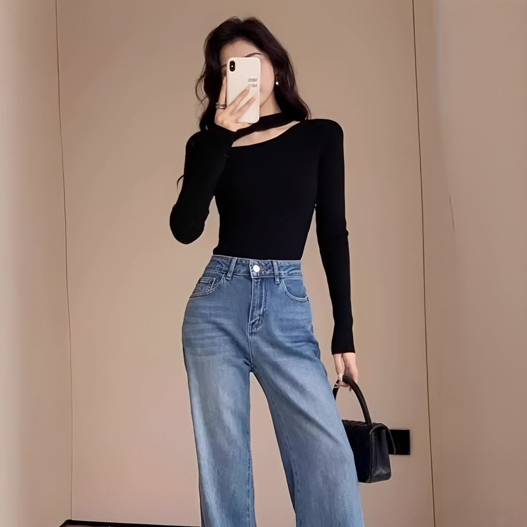Top feminino Kiarra assimétrico elegante com gola alta. Blusa casual chic versátil, moda feminina.