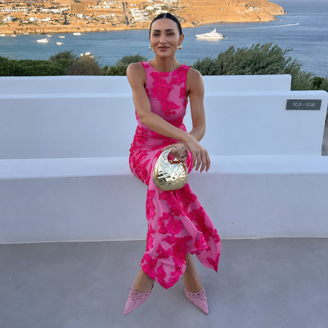 Vestido elegante feminino, estilo maxi para verão, ideal como roupa de festa noturna. Toque sofisticado e confortável.