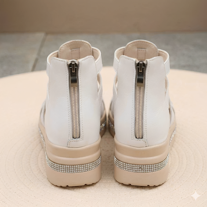 Sandália feminina Eileen anabela casual com strass, salto confortável para uso diário e verão. Design estiloso.