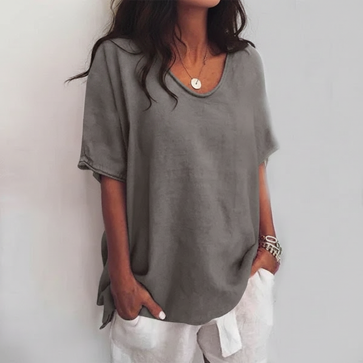 Camiseta feminina básica Aurora, gola redonda, super confortável para o dia a dia e verão.
