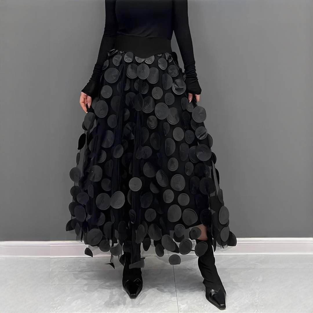 Saia feminina elegante de cintura alta em estilo clássico, perfeita para diversas ocasiões.