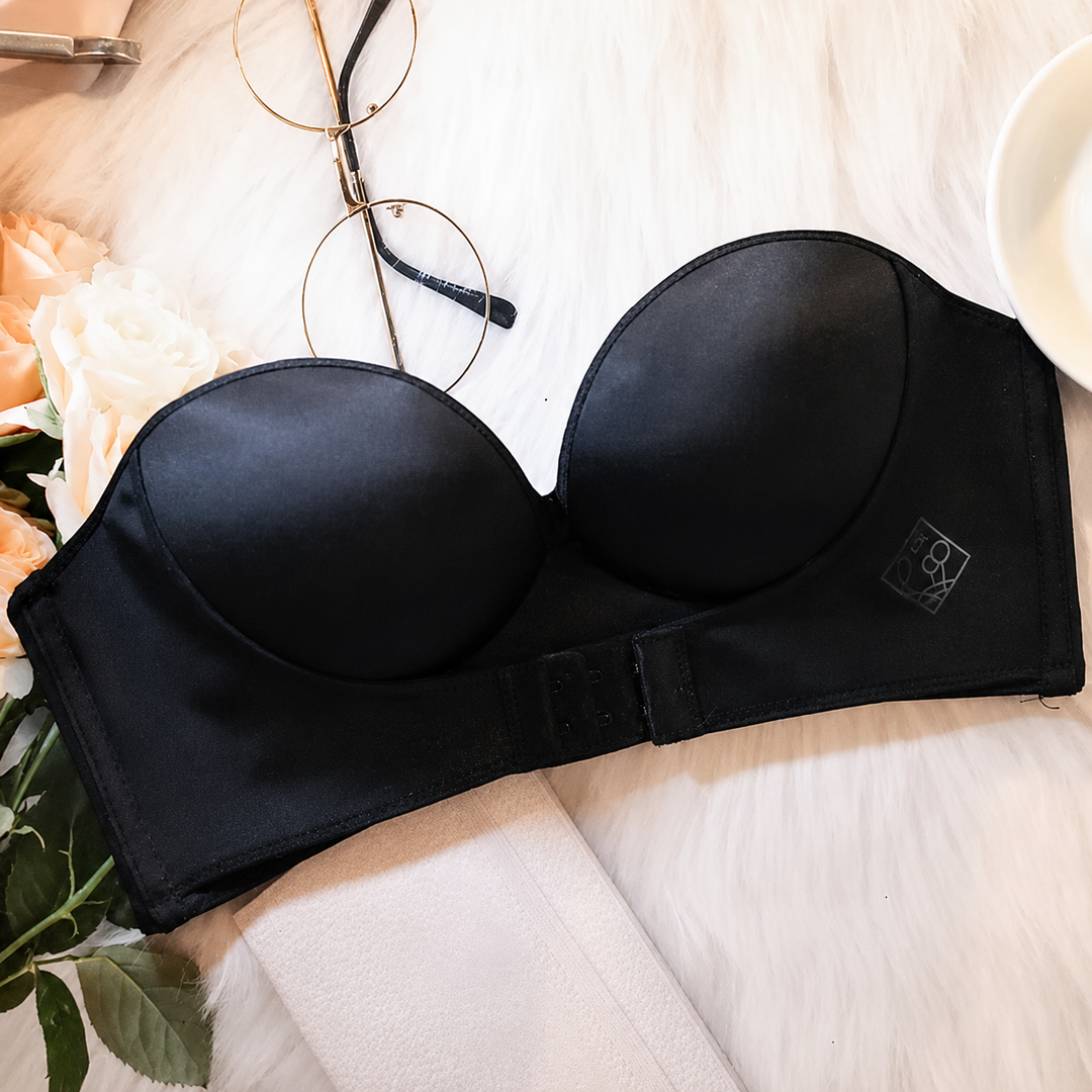 Sutiã push-up tomara que caia feminino, sem alças, oferece conforto e suporte para diversas peças de roupa e lingerie.