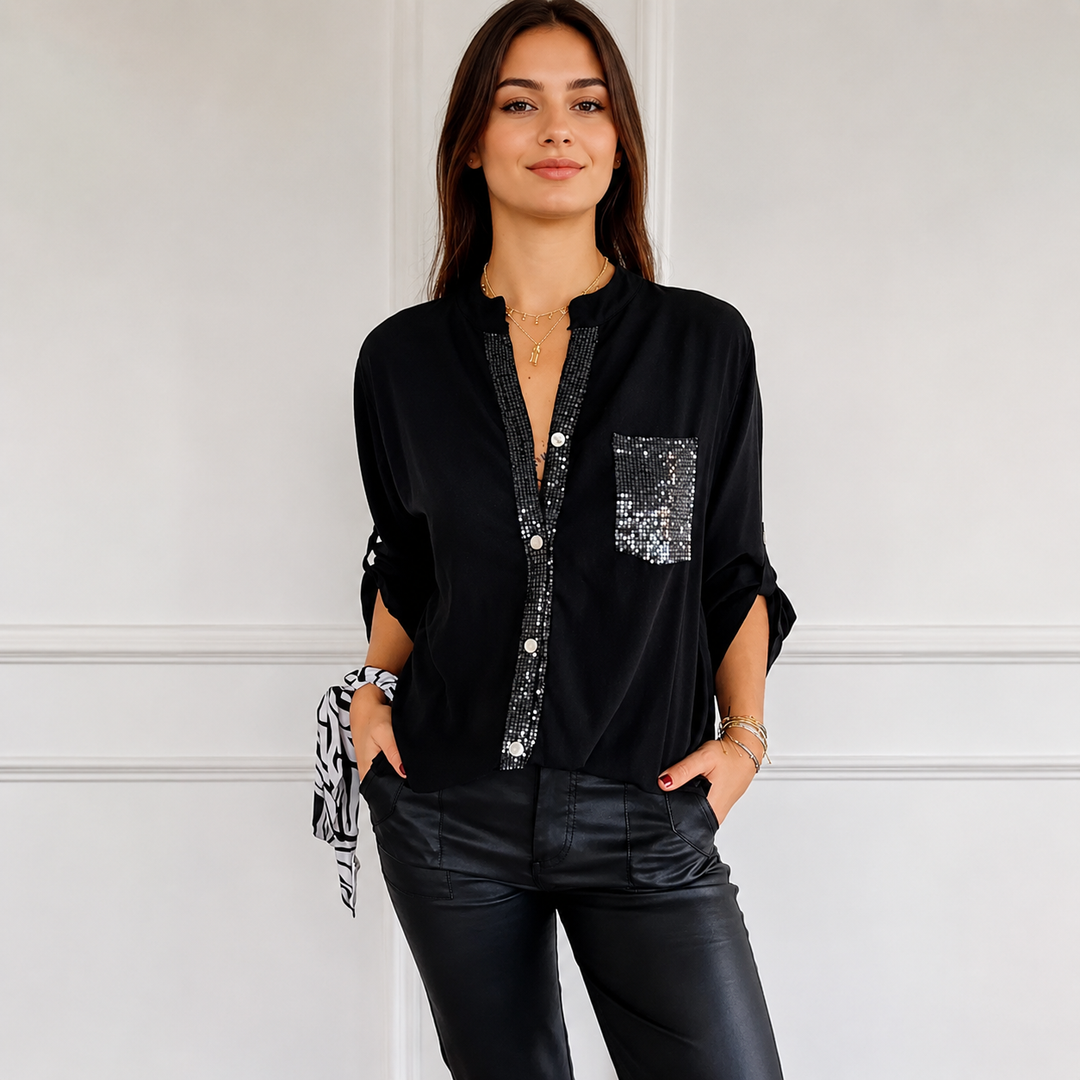 Blusa feminina Chalise elegante com botões, perfeita para moda verão e trabalho. Peça versátil e casual chic.