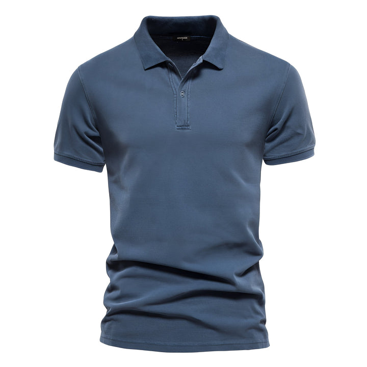 Camisa polo masculina para o verão, corte slim fit que oferece conforto e estilo. Roupa casual e chique para diversas ocasiões.