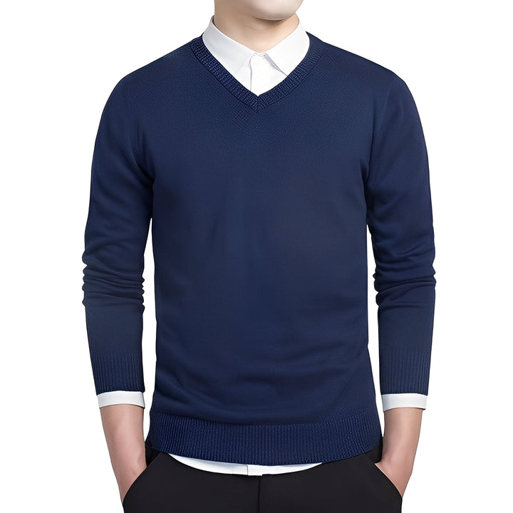 Confortável camisola masculina com gola V, essencial para moda casual e elegante no outono/inverno. Versátil.