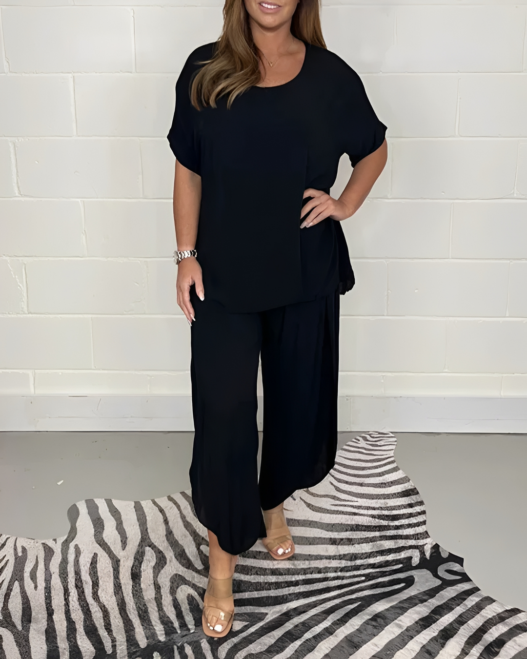 Conjunto feminino casual de calças soltas, perfeito para o verão e conforto diário.