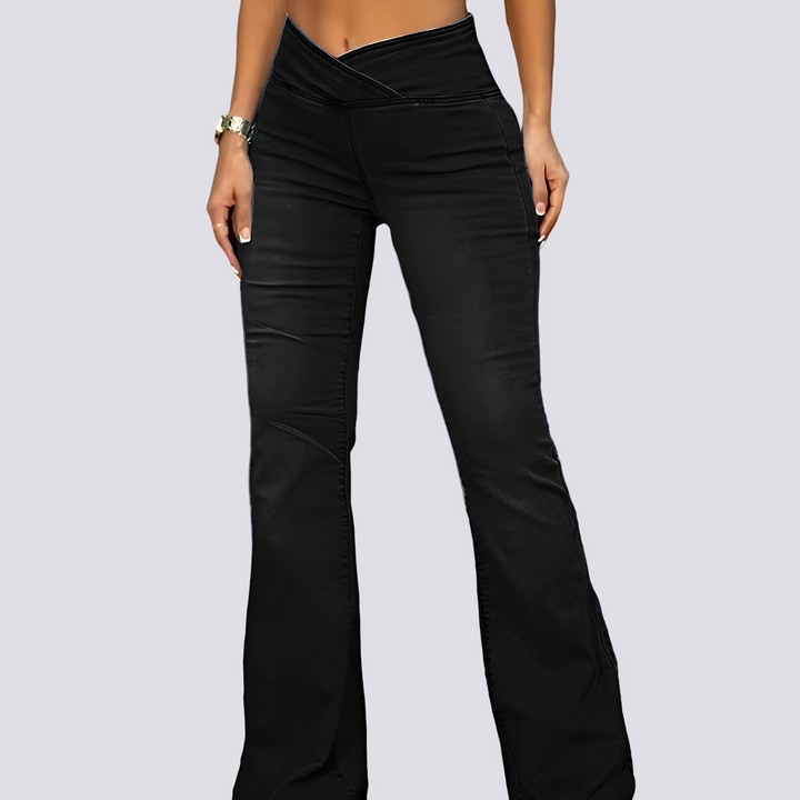 Calças femininas de vestuário, corte boca de sino elegante. Moda e conforto para o dia a dia casual.