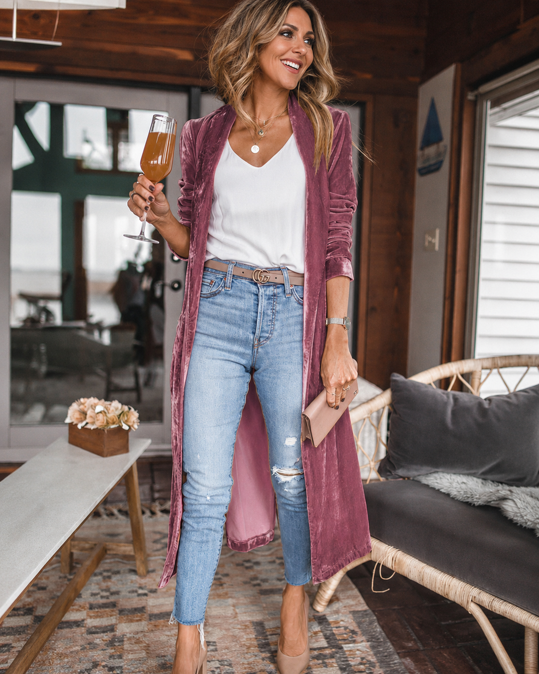 Cardigã feminino longo Ambra, peça essencial para o conforto e estilo na primavera e outono.