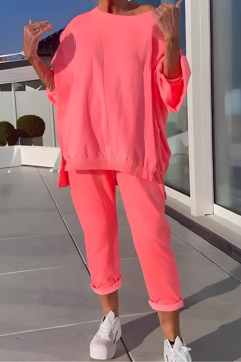 Conjunto lounge feminino confortável e moderno, ideal para o dia a dia. Estilo casual e versátil.