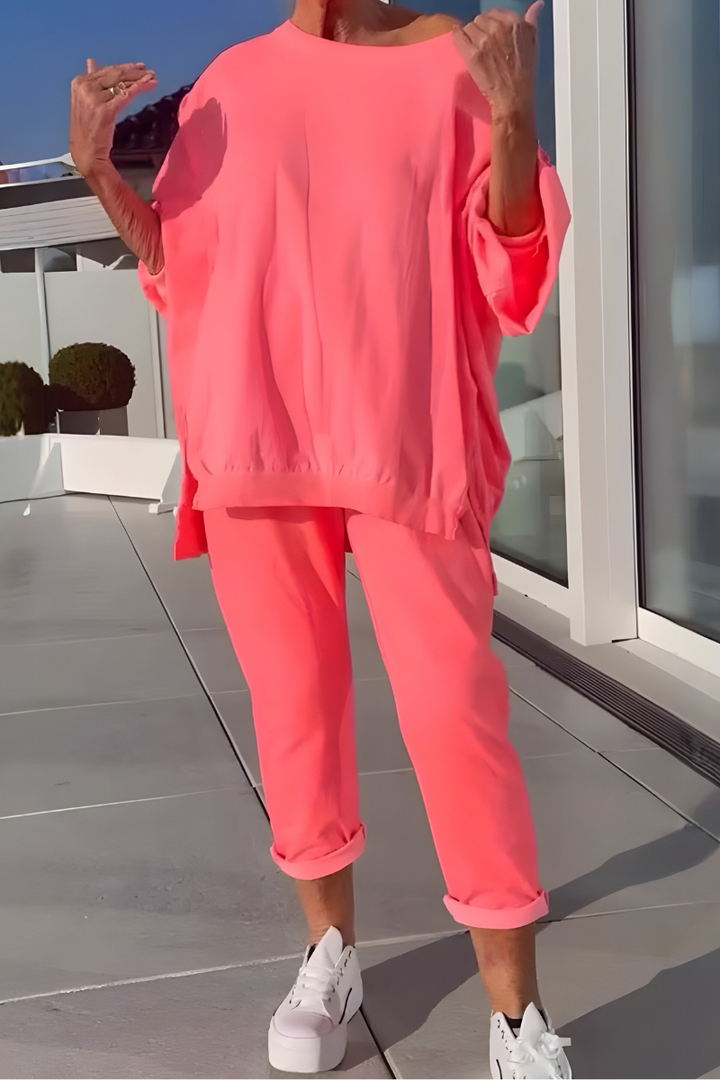 Conjunto lounge feminino confortável e moderno, ideal para o dia a dia. Estilo casual e versátil.