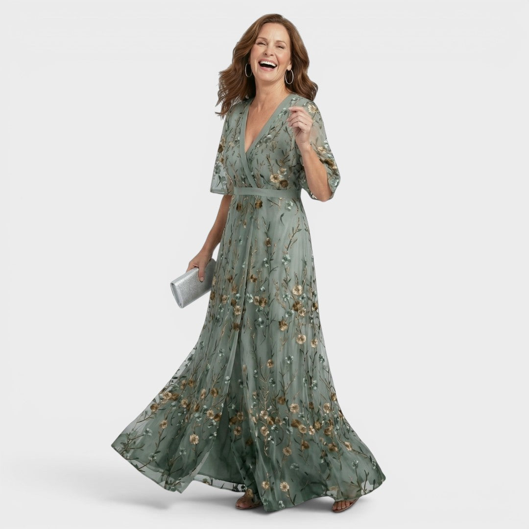 Vestido maxi halter fluido elegante para mulher, perfeito para verão e conforto.