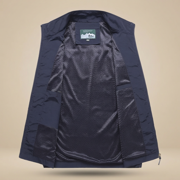 Colete masculino leve e confortável para o verão. Estilo casual e roupa masculina prática.