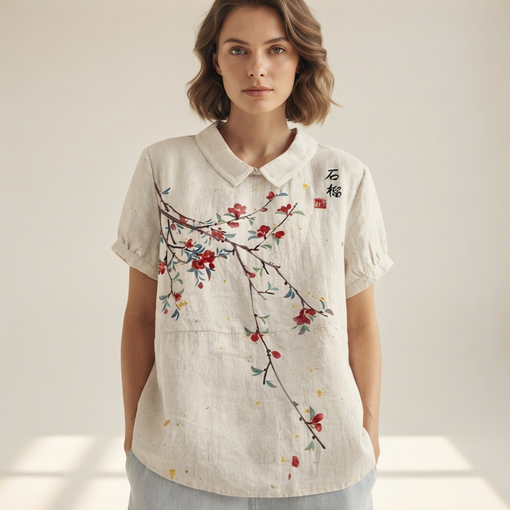 Blusa feminina floral elegante com decote redondo e manga curta, ideal para o verão e primavera, moda feminina confortável.