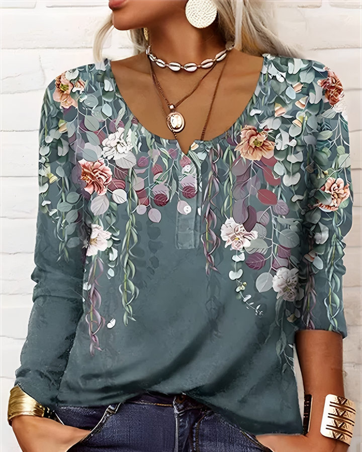 Top feminino estiloso com meio botão, design moderno e casual. Uma blusa versátil para qualquer ocasião no verão.