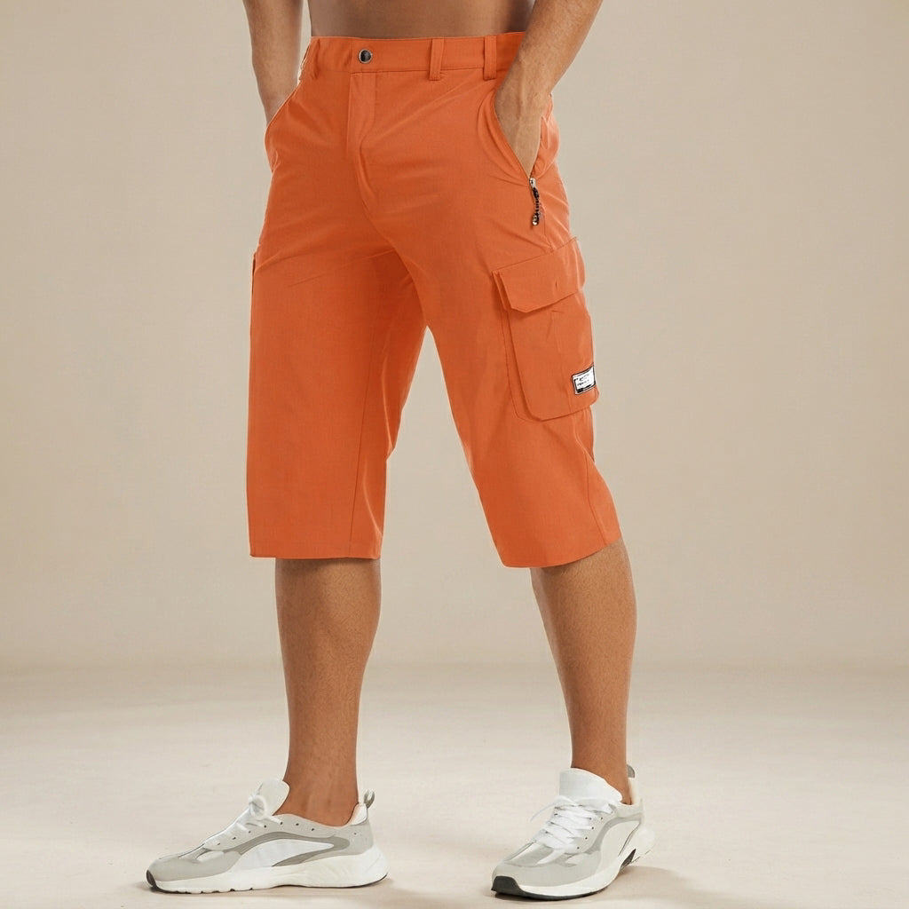 Estilo casual de verão: shorts masculinos cargo flexíveis para máximo conforto. Moda masculina com bolsos práticos.