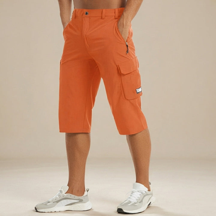 Estilo casual de verão: shorts masculinos cargo flexíveis para máximo conforto. Moda masculina com bolsos práticos.