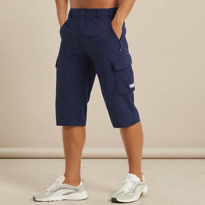 Modernos shorts masculinos cargo elásticos, unindo praticidade e estilo casual. Conforto flexível para seu dia a dia.