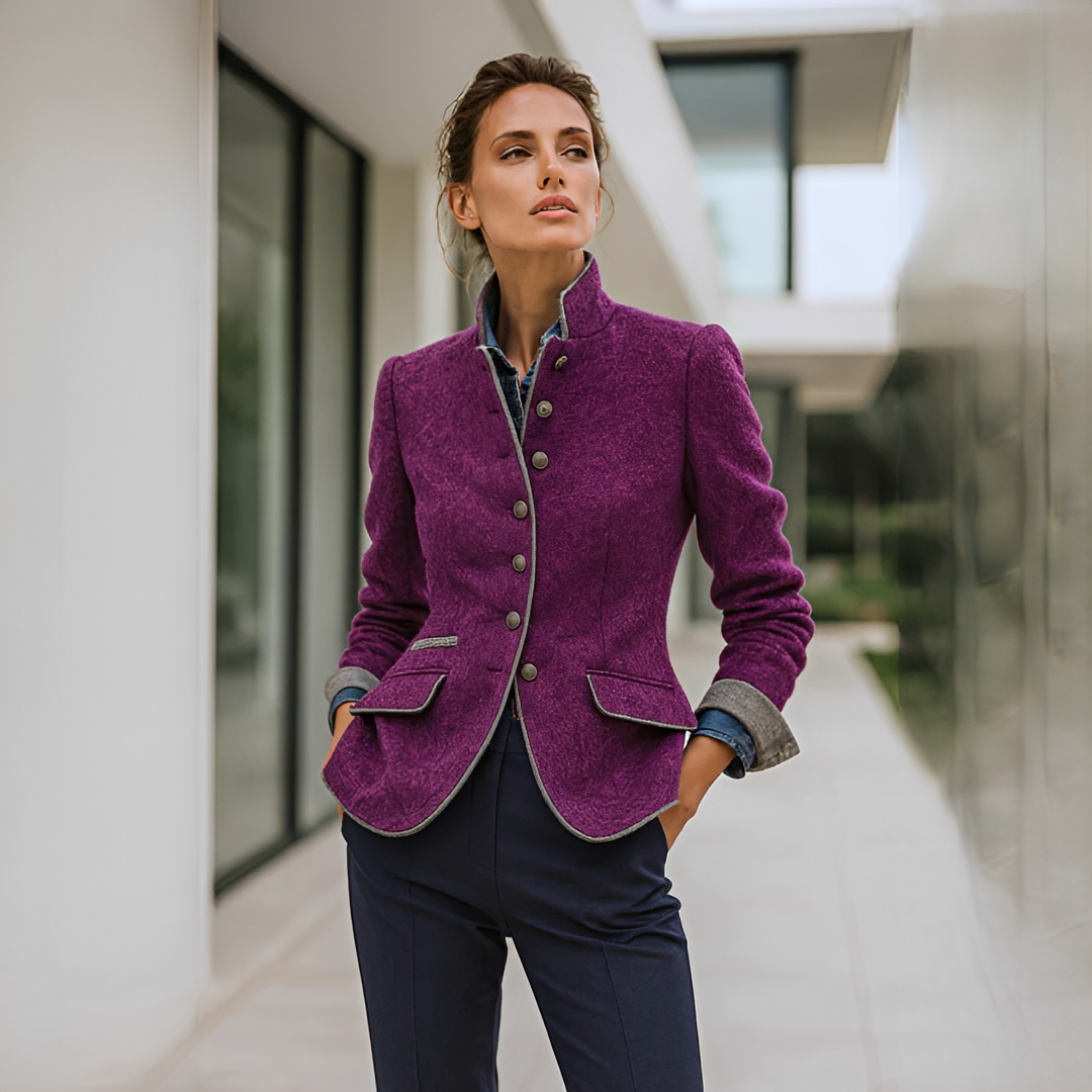 Cardigã feminino Valerie, sobreposição essencial para um look casual-chique de gola alta no outono-inverno.