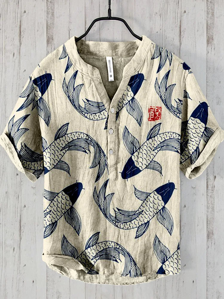 Camisa masculina casual vintage com estampa de peixe exclusiva, perfeita para look de verão e moda masculina.