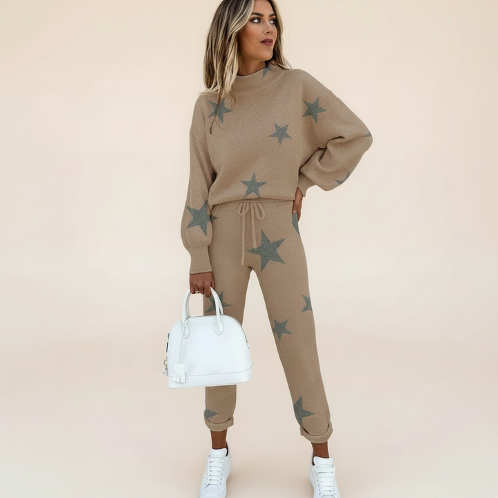 Duas peças femininas: calça e blusa estampadas. Conjunto casual perfeito para conforto e estilo no verão.