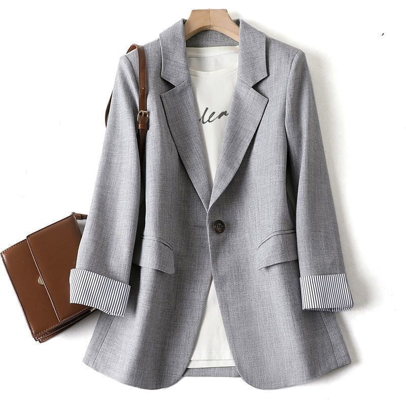 Blazer feminino Nettie chic em preto, cinza ou bege. Casaco elegante e formal para trabalho e eventos sociais.
