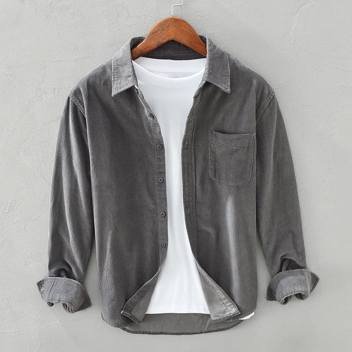 Sobrecamisa masculina casual de manga comprida. Ideal para looks versáteis de outono/primavera.