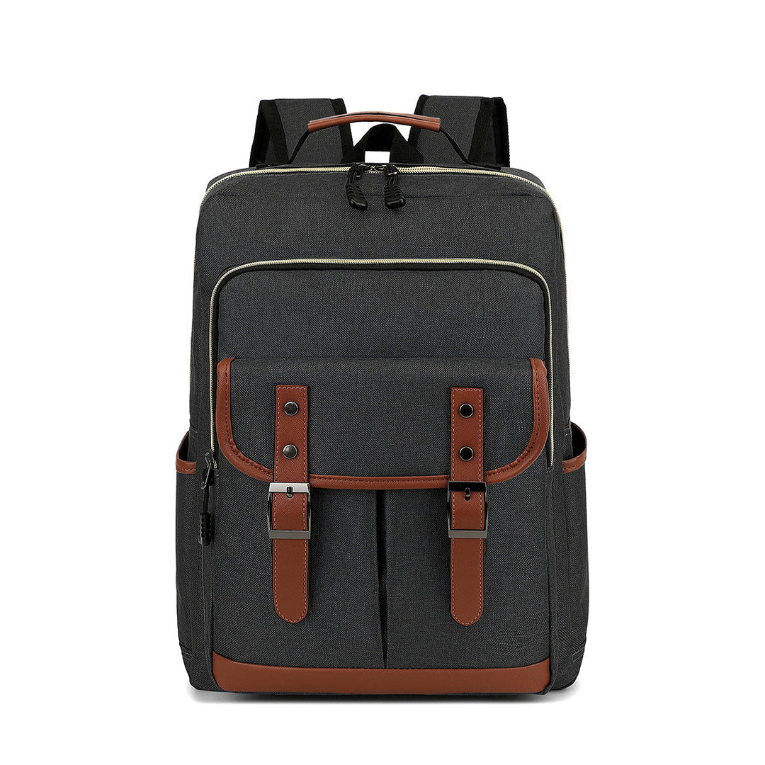 Mochila Charlie masculina versátil com organização interna, impermeável. Ideal para trabalho, viagem e dia a dia.