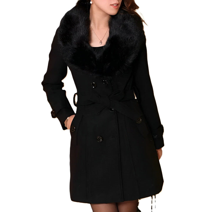 Casaco feminino elegante para inverno. Silhueta moderna, proporciona calor e estilo. Agasalho essencial para moda mulher.