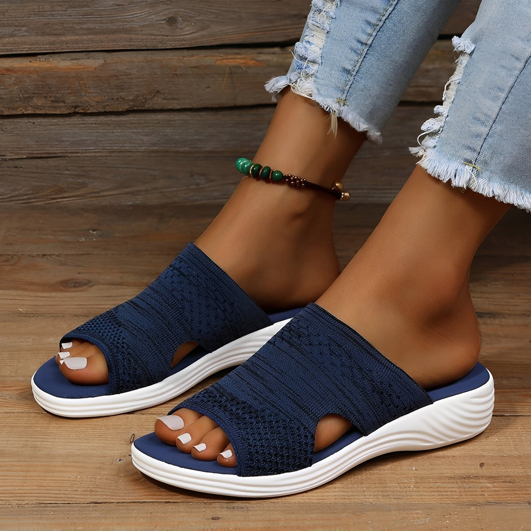 Sandálias femininas casuais, confortáveis e leves para o verão. Perfeitas para praia, viagem e uso no dia a dia.