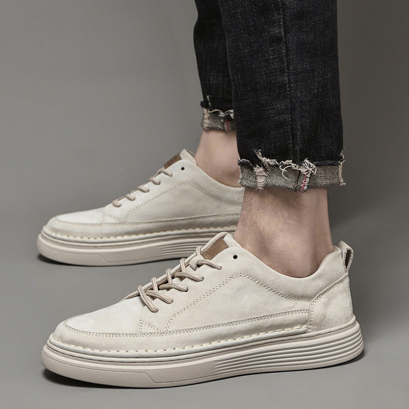 Sapatos casuais masculinos de plataforma, estilo moderno e confortável para uso diário.