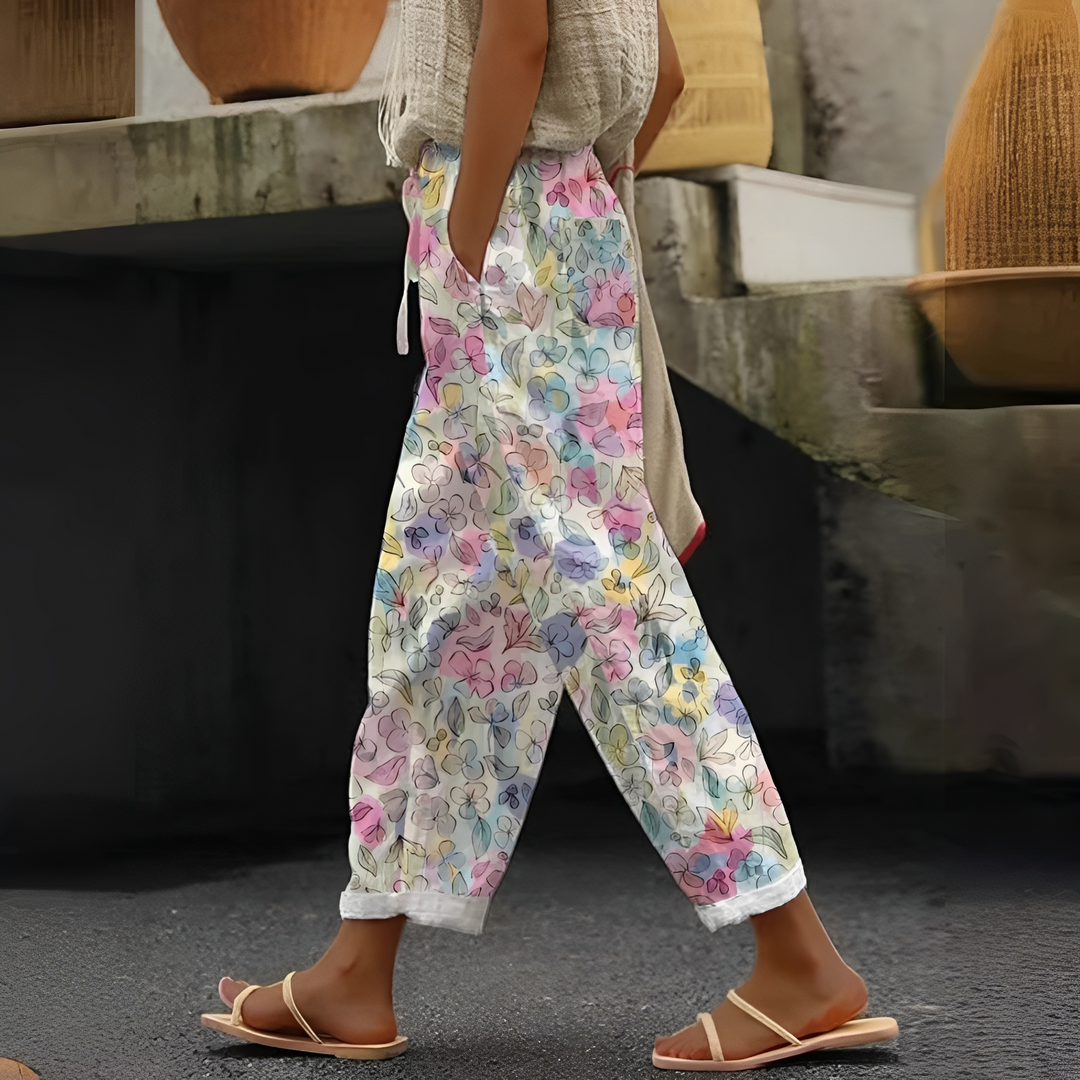 Calça feminina moderna e confortável com bolsos funcionais, ideal para moda casual e toque elegante.