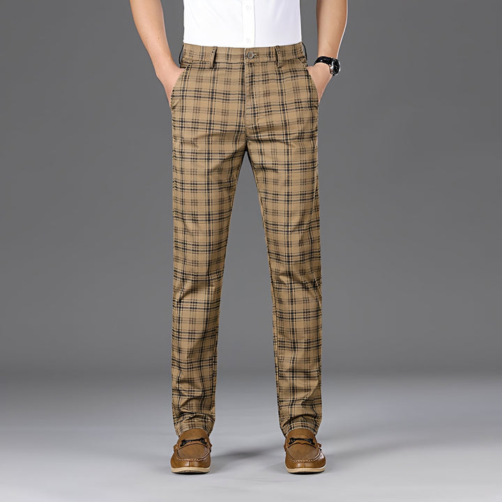 Calças masculinas casuais xadrez, ideais para conforto diário e estilo versátil. Perfeitas para primavera e verão.