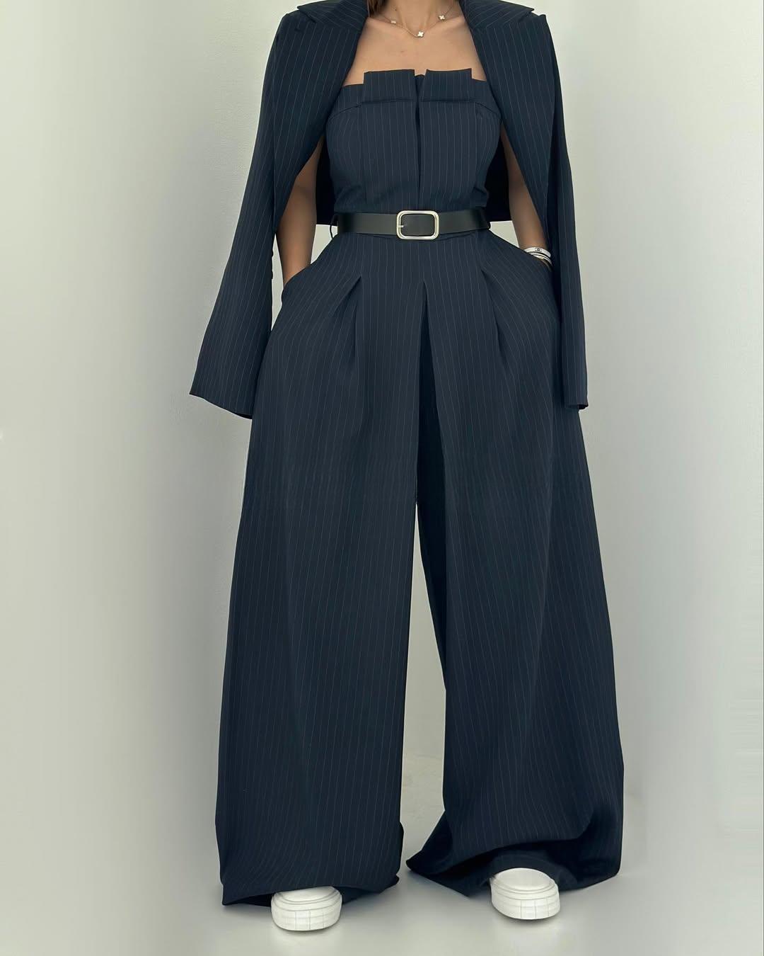 Roupa versátil Julia: bustier, casaco e calça larga. Estilo social, trabalho ou festa chic.