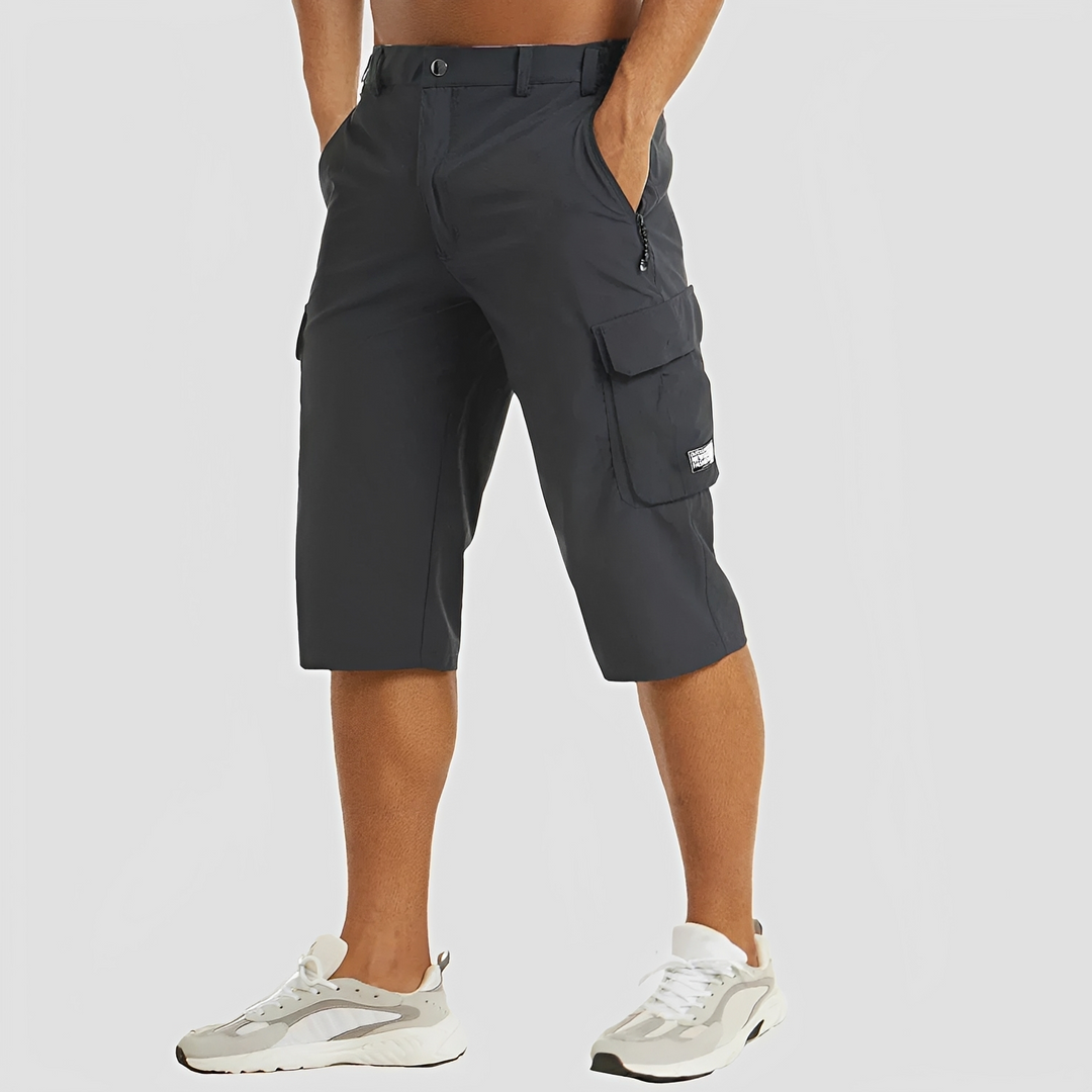 Roupas de verão: shorts masculino descontraído. Conforto e estilo casual para moda masculina no dia a dia.