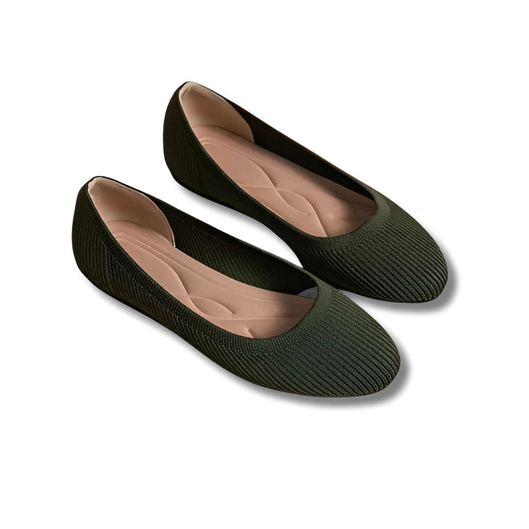 Sapatos femininos de primavera/verão. Modelo bico redondo confortável e versátil para o dia a dia.