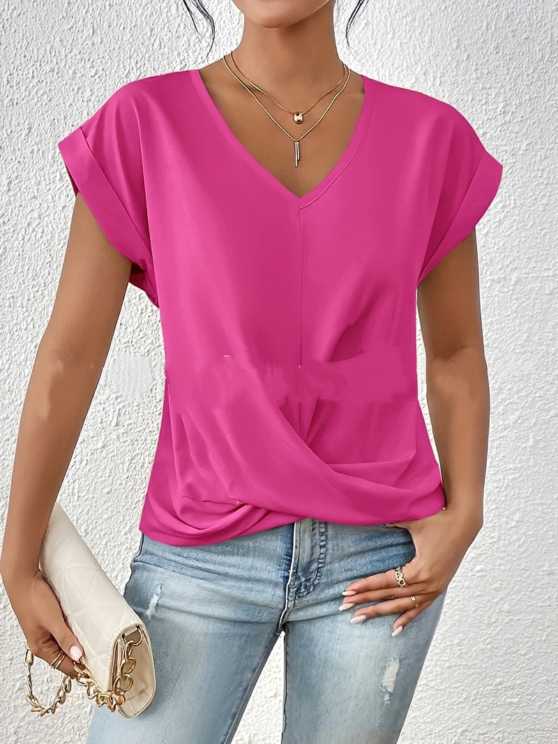 Top feminino decote V de manga curta, design simples e elegante para looks de verão e dia a dia.