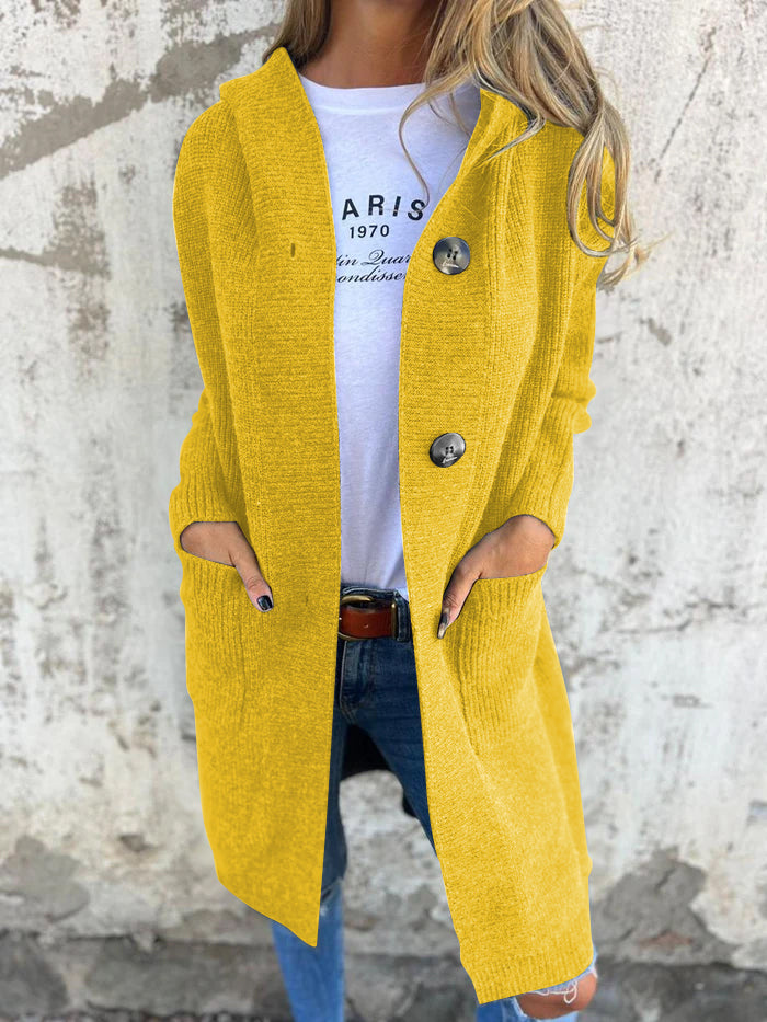 Cardigan feminino estilo moderno, peça chave para um visual aconchegante e versátil.
