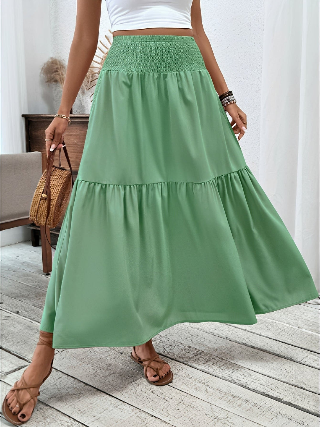 Saia feminina floral, roupa casual e fresca, ótima para o verão e dias ensolarados.