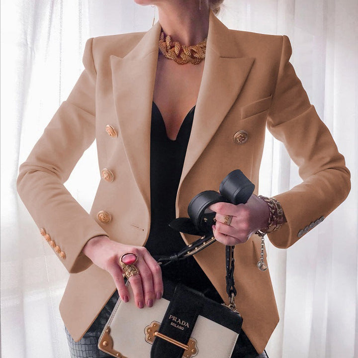Casaco feminino elegante, blazer social ideal para looks formais e moda mulher contemporânea e sofisticada.