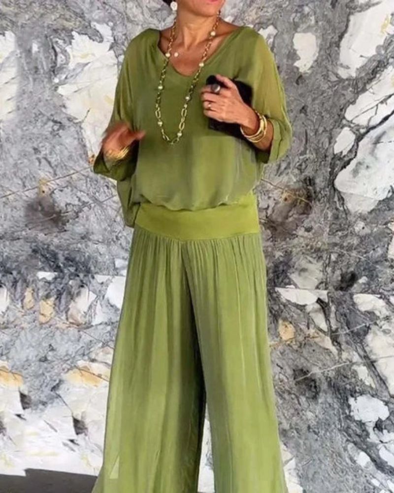 Jumpsuit feminino confortável e fluido, ideal para o look dia a dia. Roupa chic com cores vibrantes para o verão.