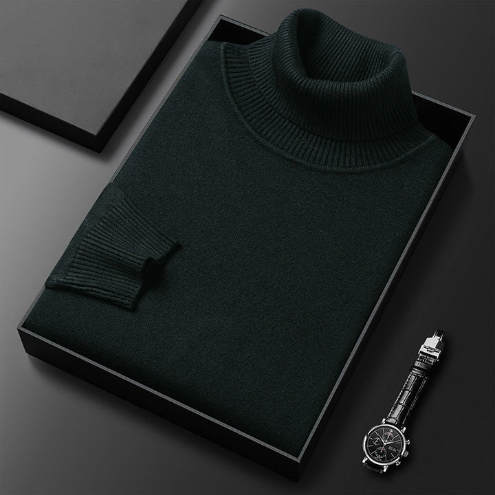 Camisola gola alta masculina, ajustada e moderna, disponível em cores para a moda de inverno.