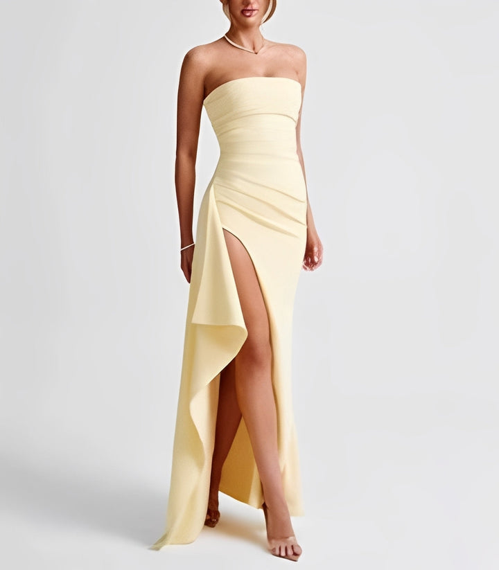 Vestido maxi feminino elegante com fenda, perfeito para festas e eventos noturnos.