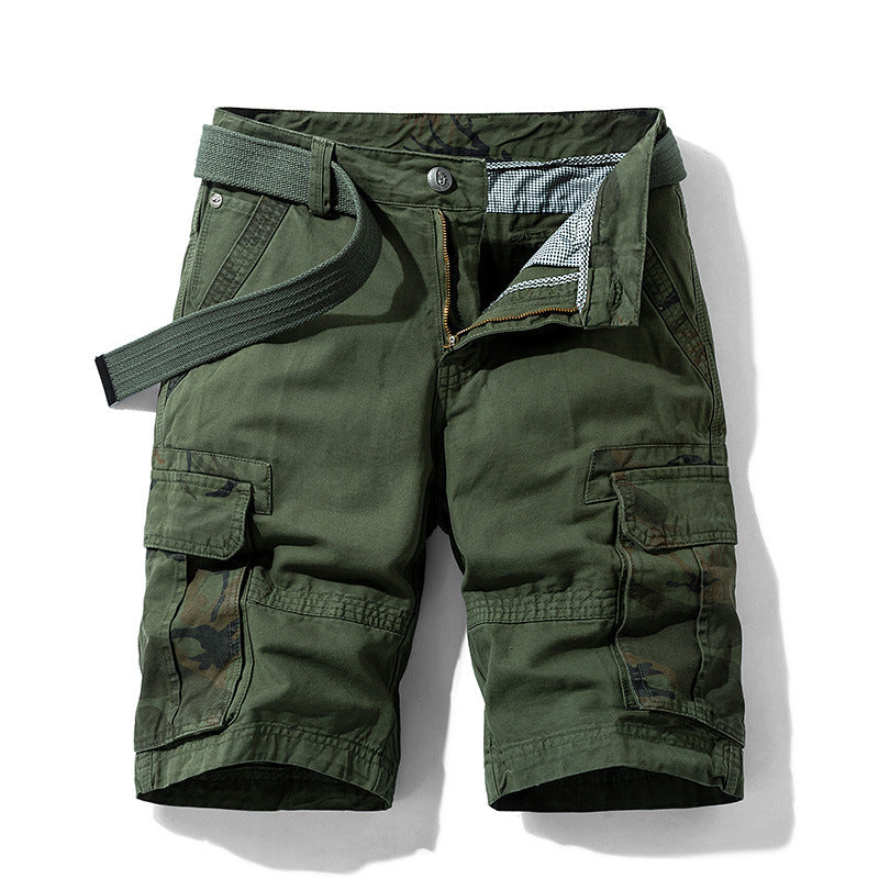 Bermuda masculina cargo com caimento solto, bolsos práticos, estilo urbano para o dia a dia de verão.