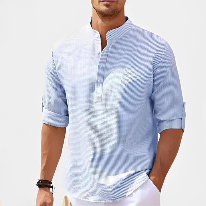 Camisa casual masculina de verão, mangas longas e corte slim fit, oferecendo estilo e conforto.