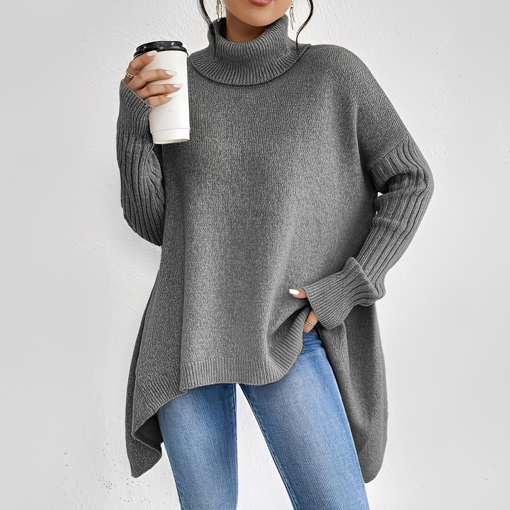 Modelo de suéter feminino com gola alta, malha macia para aquecimento. Elegância e conforto no frio.