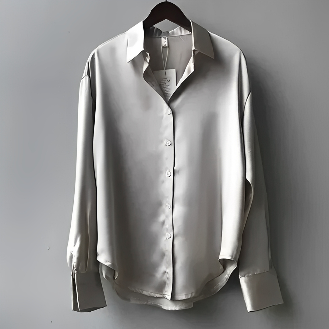 Blusa feminina versátil com botões para primavera/verão. Roupa elegante e casual chic para o dia a dia.